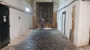 Exterior - Il Miracolo B&B (Naples)