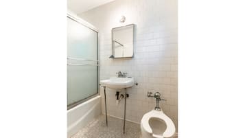 Amenidades de baño gratuitas y toallas