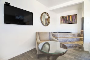 Premium Room, 1 King Bed, Smoking - OYO Oasis Motel Las Vegas I-15 (Las Vegas)