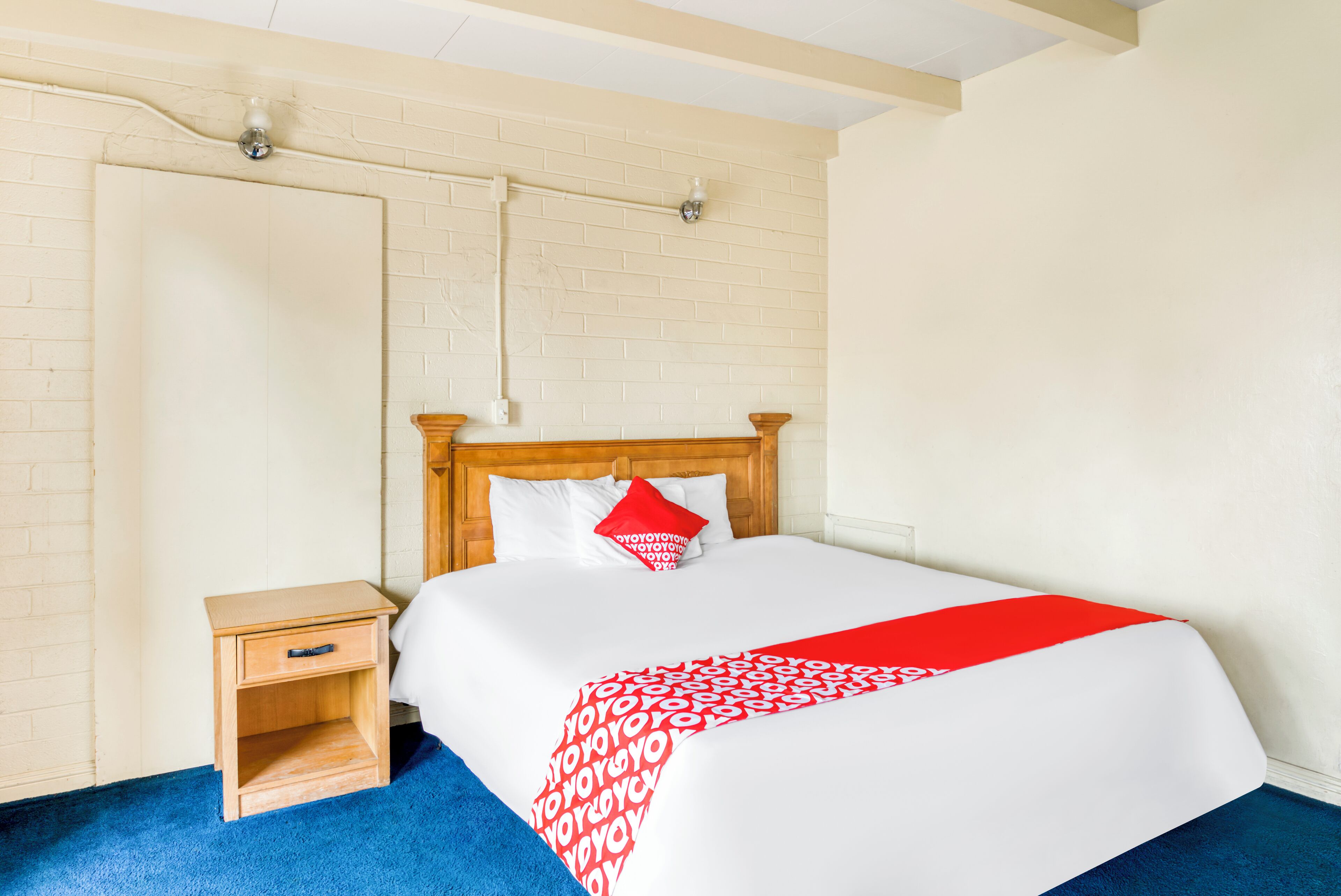 Room, 1 Queen Bed, Non Smoking | Bed sheets