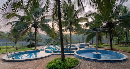 Shantai by the lake