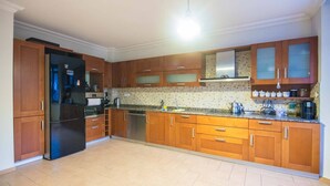 Villa | Private kitchenette | Full-size fridge, oven, stovetop, dishwasher - Villa Apple Tree Icmeler (Marmaris)