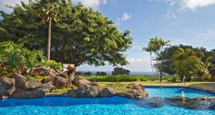 Enjoy this Tropical, Oceanside 1 mile from Queens Bath Tide Pool