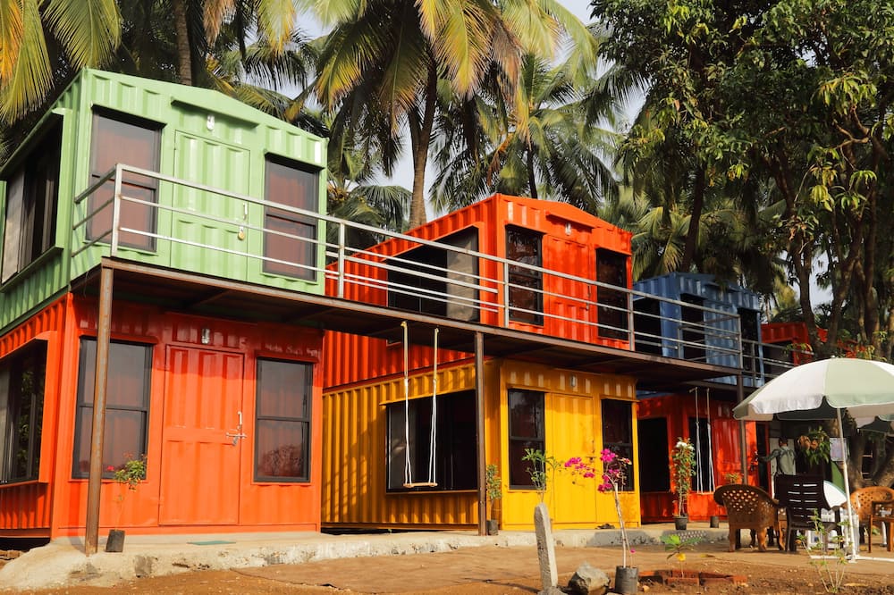 IORA Cottages
