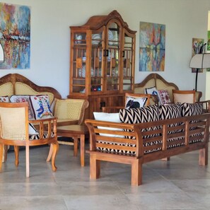 Luxury Villa, 4 Bedrooms, Non Smoking, Pool View | Living area - Arhimser Villa (Kahandamodara)