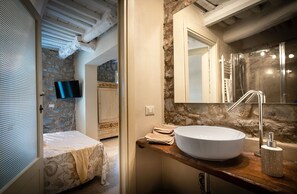 Shower, hair dryer, bidet, towels - Casa Collodi Castello (Collodi)