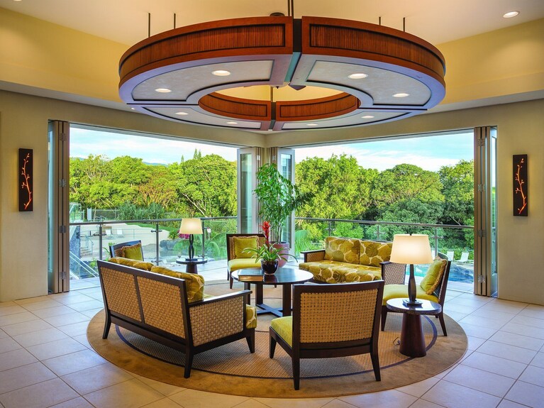 Spacious Hawaiian Paradise With Private Balcony's And Full Access To All Amenities - Princeville, HI