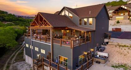 Private Indoor Pool & Basketball Court Retreat with Arcade Games, Sleeps 50, Free Tickets & Views