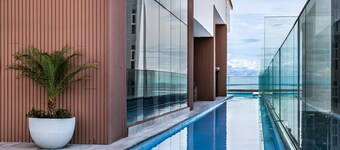 Lush Apartment Ocean View