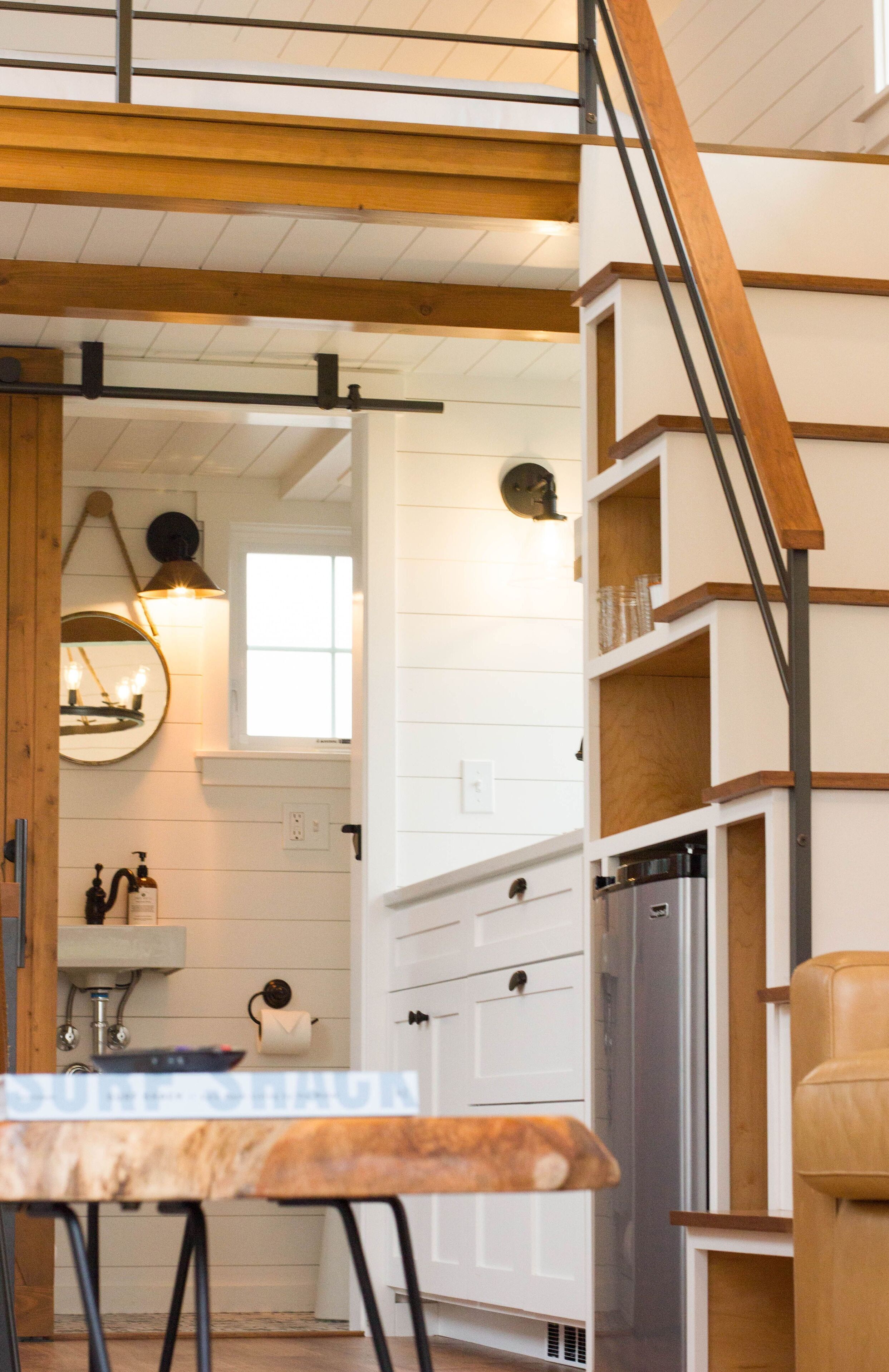 Casa de campo | Área de sala de estar | Smart TV de 36 pulgadas con canales digitales, televisión y Hulu 