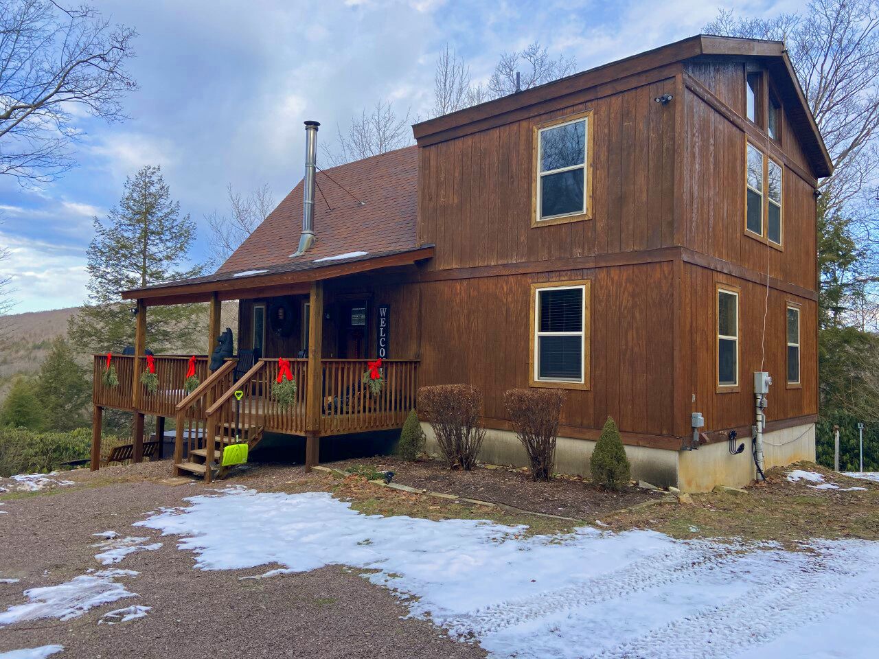 4BR home in Yough Mtn Resort, sleeps 12.  15 min to Deep Creek Lake Resort