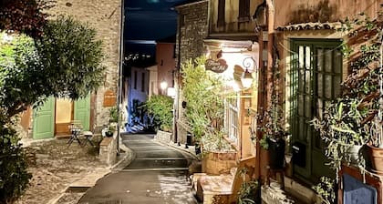 Stunning Home - Renovated: 5 Bedrooms, Pool, Air Con, Sea View Terraces