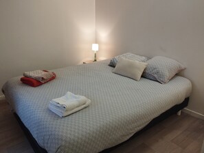 2 bedrooms, travel cot - La Belle Onde (Dieppe)