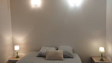 Appartement, salle de bains attenante | 2 chambres, lit parapluie