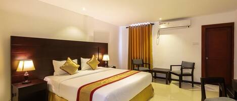 17 bedrooms, iron/ironing board, WiFi, bed sheets