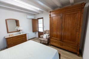 2 habitaciones y caja de seguridad en la habitación