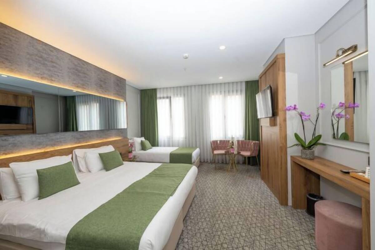 Premium bedding, down duvets, minibar, in-room safe