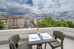 Rooftop terrace - Graziella Gold Hotel (Istanbul)