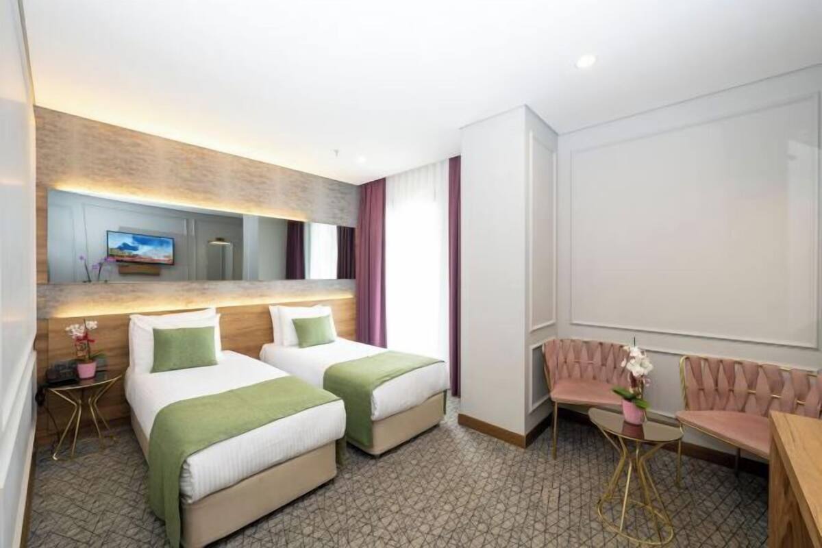 Premium bedding, down duvets, minibar, in-room safe