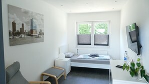 3 Schlafzimmer, Reisekinderbett, kostenloses WLAN, Bettwäsche