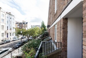 Property grounds - One Bed Notting Hill Apartment (London)