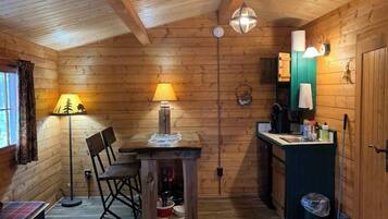 Fridge, microwave, coffee/tea maker, toaster