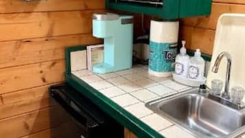 冰箱、微波炉、茶具/咖啡用具、烤面包机