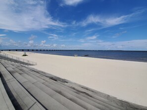Beach towels - You can have it all here! Great location close to the Beach, Olde Town, etc! (Bay St Louis)