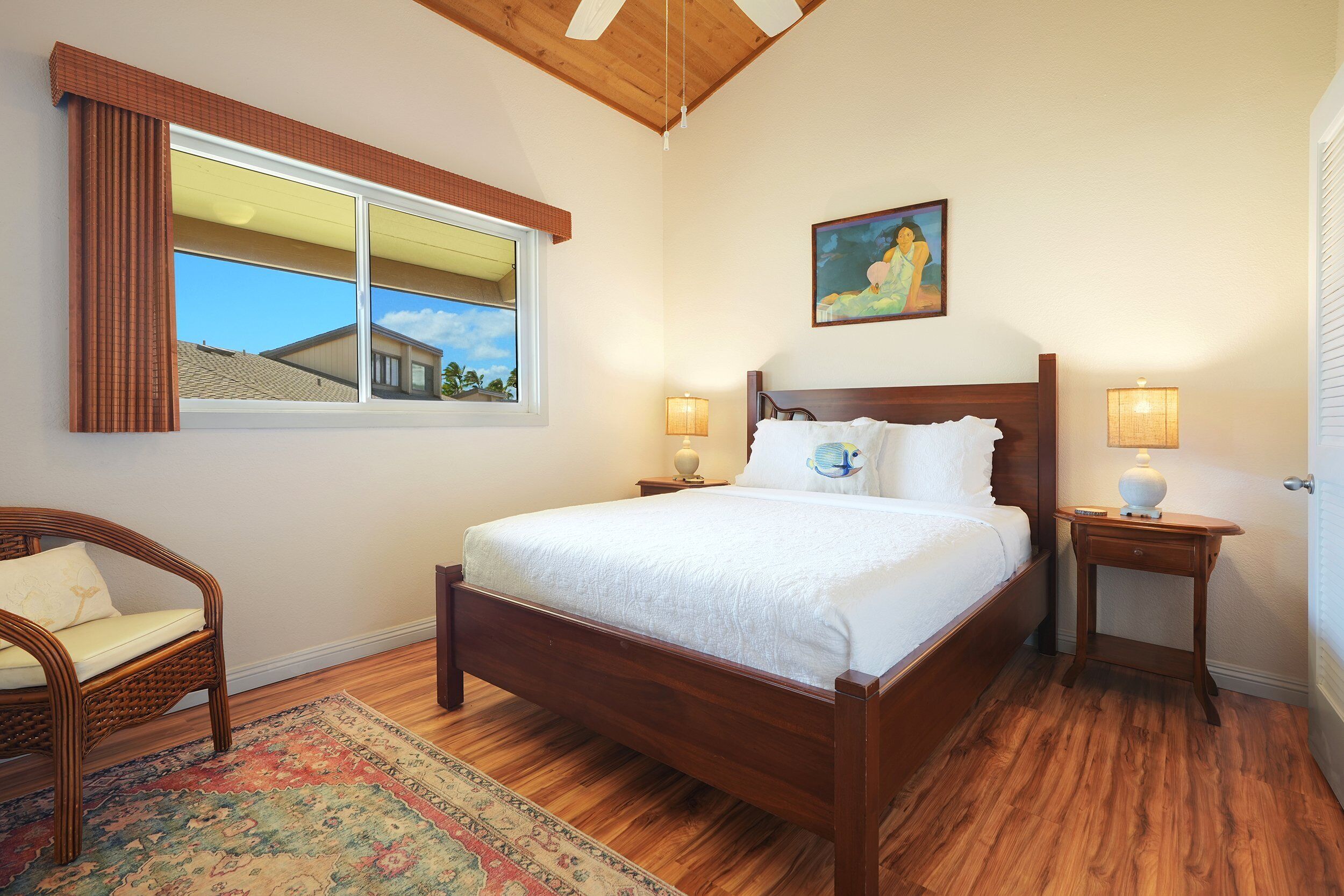 2 bedrooms, desk, iron/ironing board, travel crib