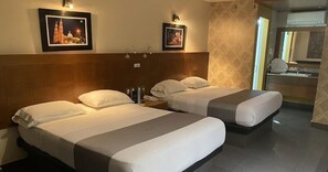豪華雙人房, 多間臥室 | 1 間睡房、遮光窗簾/窗簾、隔音、免費 Wi-Fi