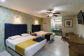 Family Double Room, Multiple Bedrooms | Blackout drapes, soundproofing, free WiFi, bed sheets