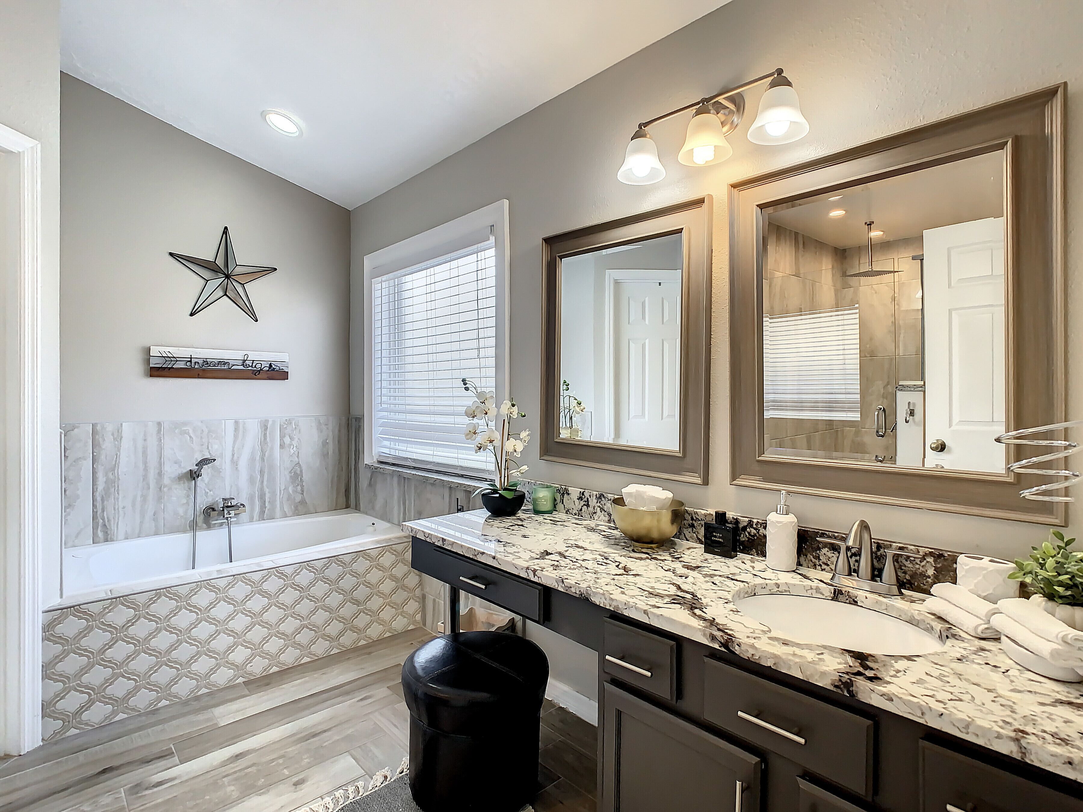 Combined shower/tub, hair dryer, towels, soap