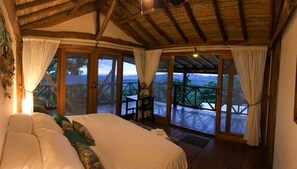 4 Schlafzimmer, Schreibtisch, kostenloses WLAN, Bettwäsche