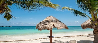 Home with pool and close 7 minutes to the beach, Pet-Friendly