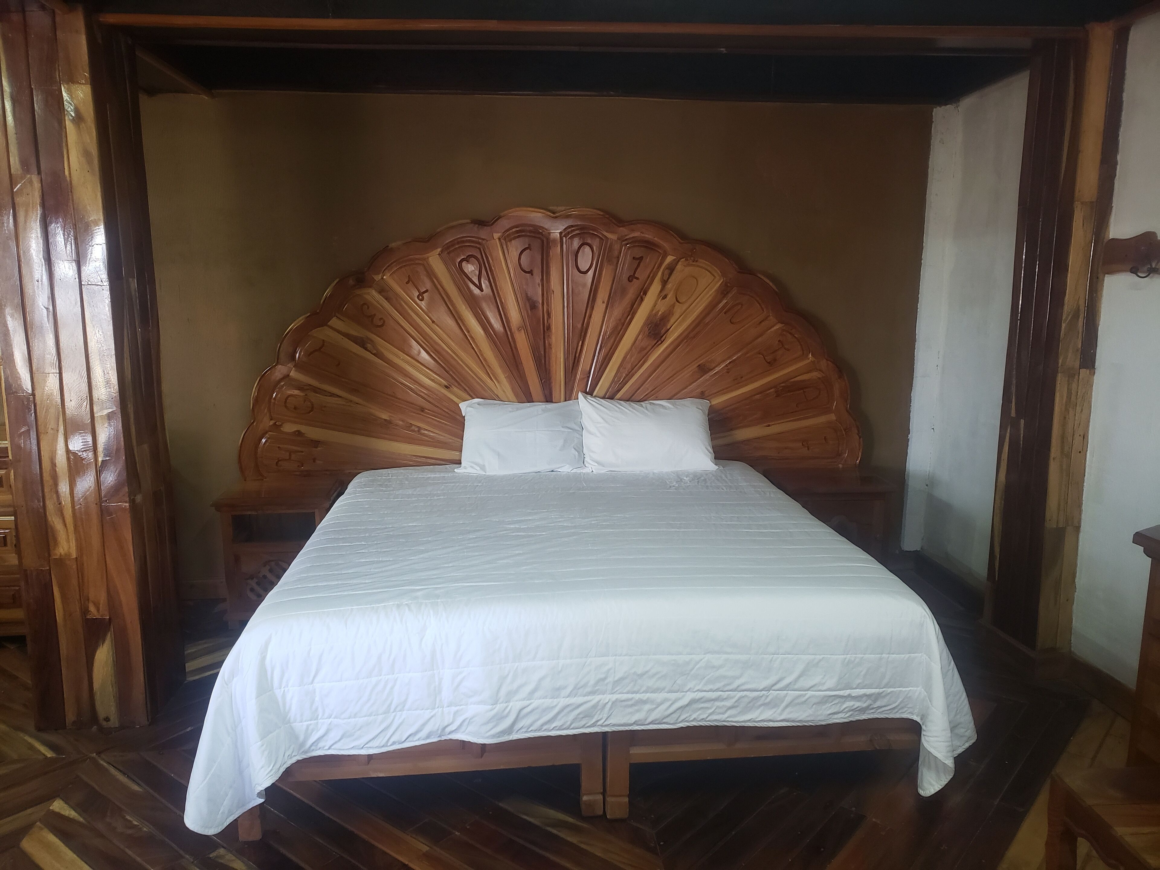 Habitación familiar | Escritorio, wifi gratis y ropa de cama 