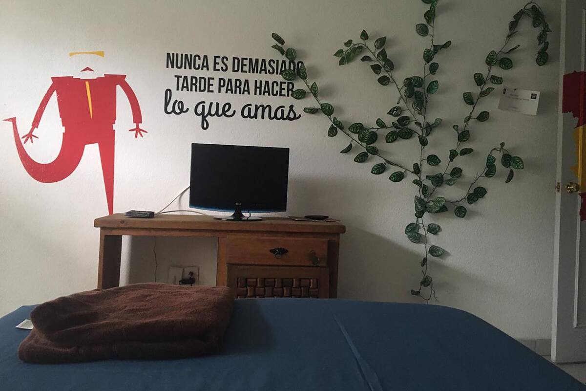 Iron/ironing board, free WiFi