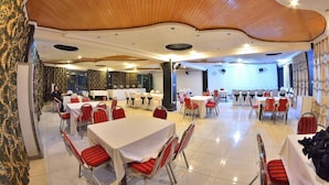 Lobby-lounge