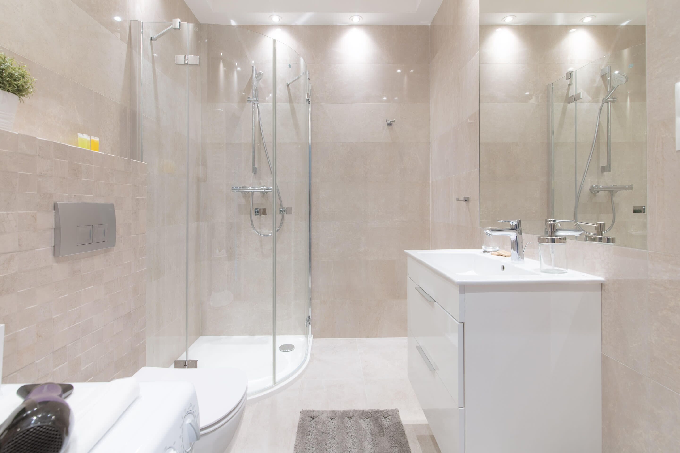 Superior Studio | Bathroom | Shower, free toiletries, hair dryer, towels