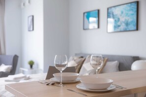 Superior-stúdíóíbúð | Einkaeldhús | Ísskápur, bakarofn, eldavélarhellur, uppþvottavél