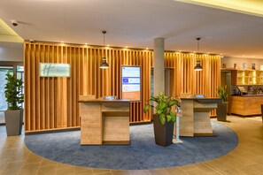 Reception - Holiday Inn Express Goettingen by IHG (Goettingen)
