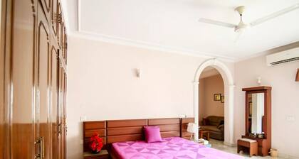 Luxurious 4BHK Independent Floor in South Delhi