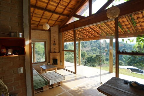 I WANT TO DELETE THIS AD, (not available)