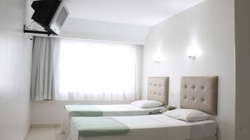 スタンダード ツインルーム シングルベッド 2 台 | WiFi (無料)、ベッドシーツ