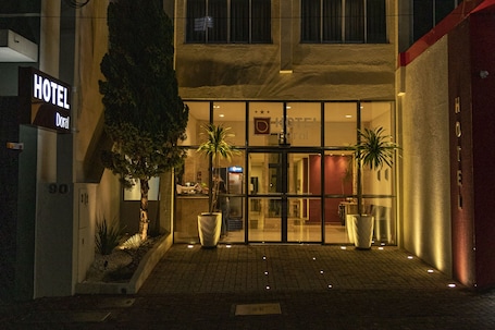 Fachada de la propiedad. Hotel Doral Apucarana