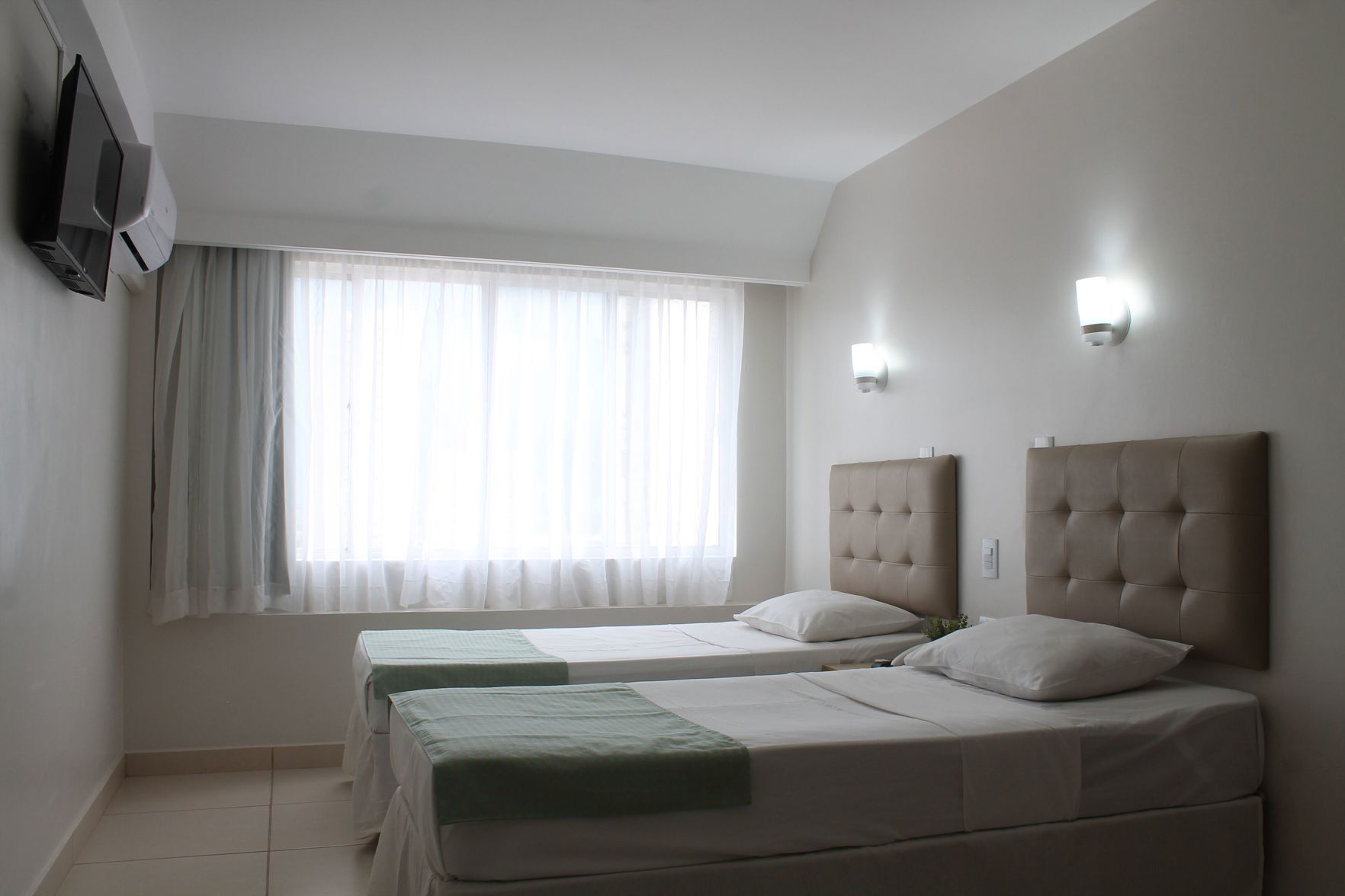 Free WiFi, bed sheets