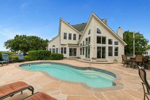 Pool - Sound Escape: Elevator, Hot Tub, Private Pool, Soundfront Location (Corolla)