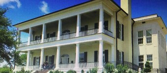 Charming, Economical, 3 Bedroom, 2 Bath Home Away From Home.