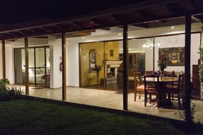 Balcony - Casa del Viajero (Pifo)