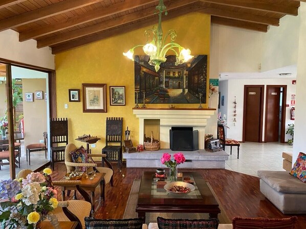 Interior - Casa del Viajero (Pifo)