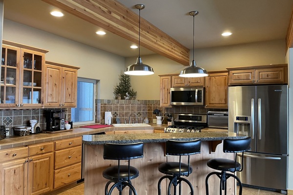 KĂŒhlschrank, Mikrowelle, Ofen, Herdplatte